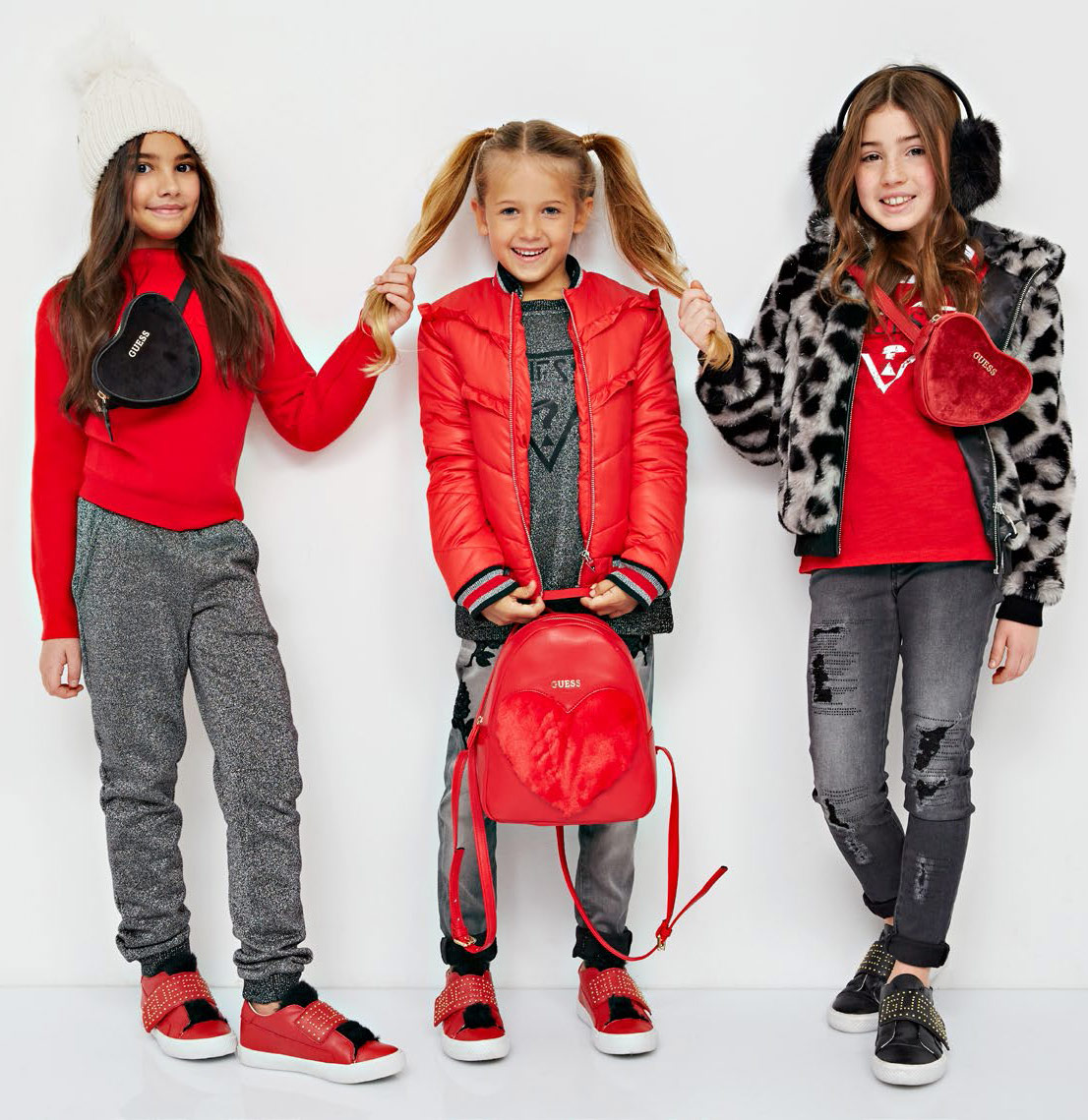 Kids Style Lounge | Guess bum bag made of velvet in black Kids Style Lounge | Guess bum bag made of velvet in black